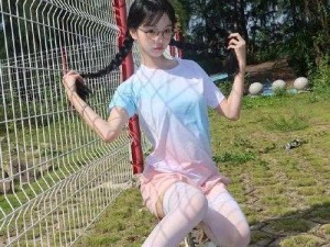 白丝XjkX乳XX视频、白丝校服少女被强 X 乳摇视频