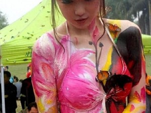 西西裸模人体大尺度艺术写真集，全方位展现女性之美